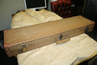 Valigia in pergamena portaombrelli